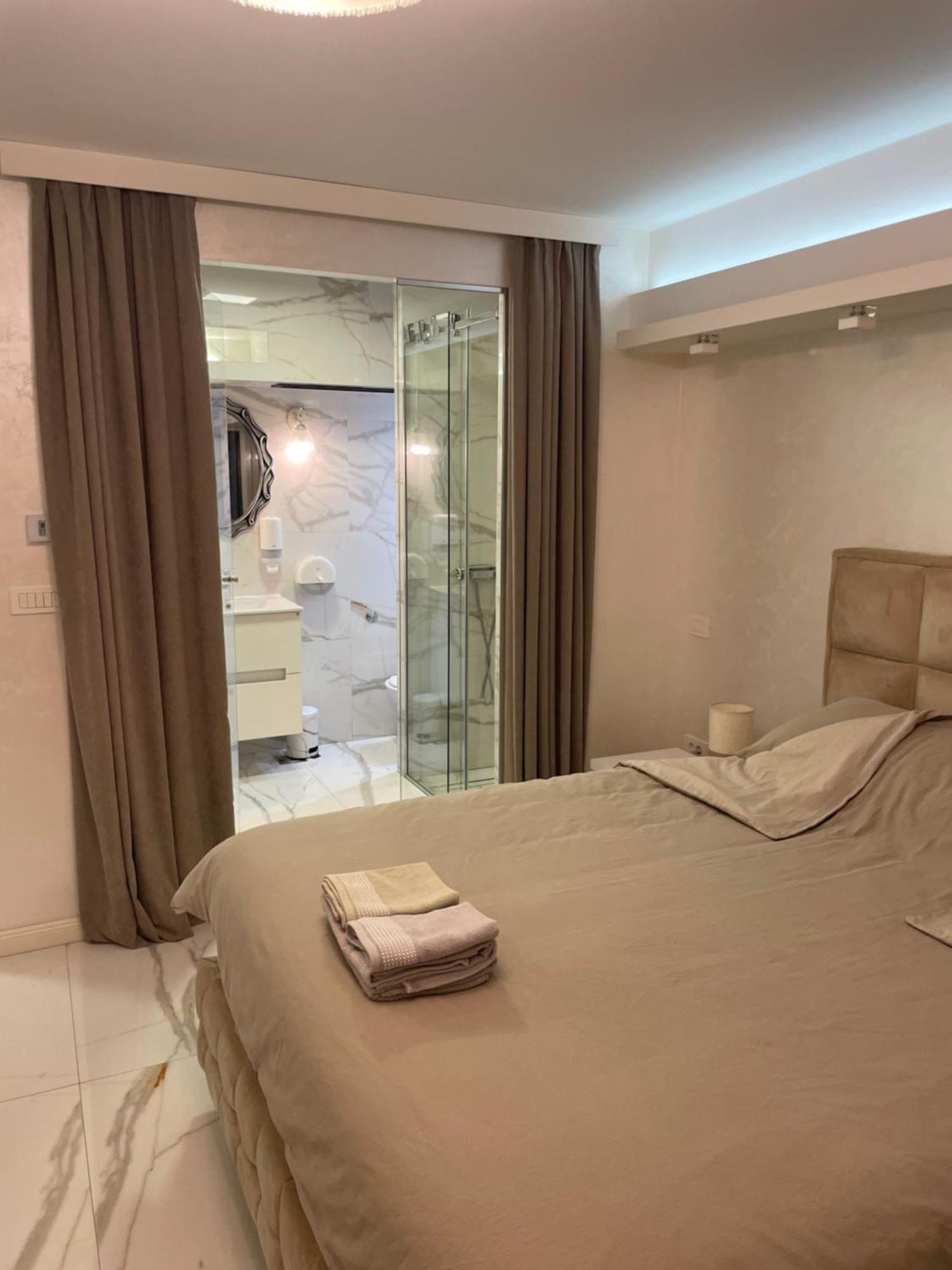 Liga Apartment *
