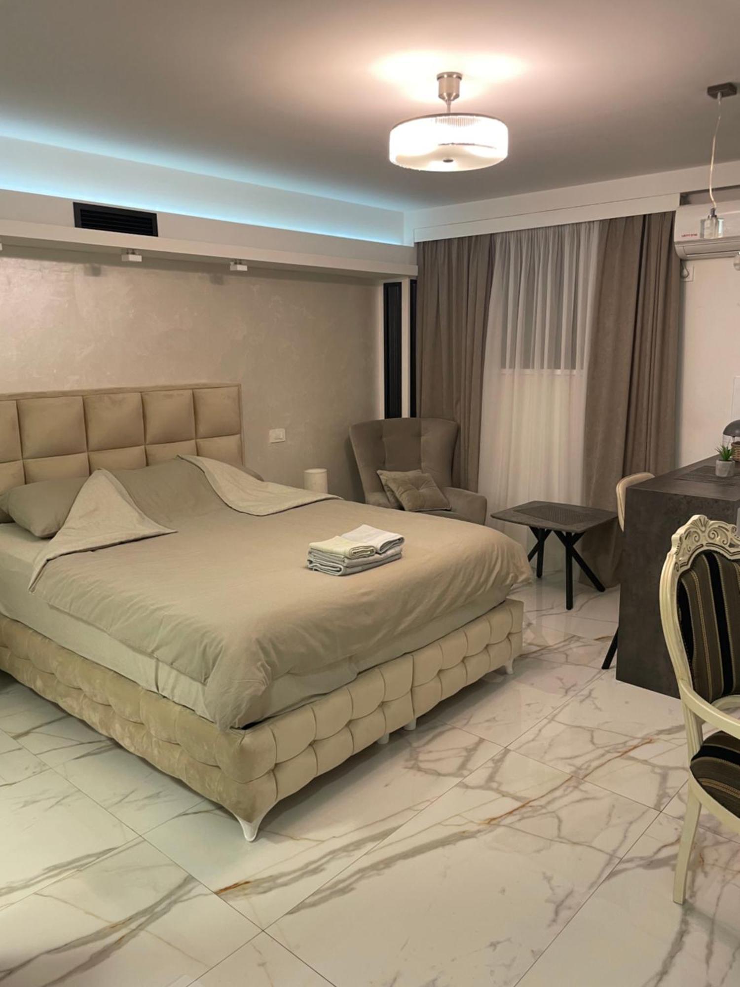 Liga Apartment *